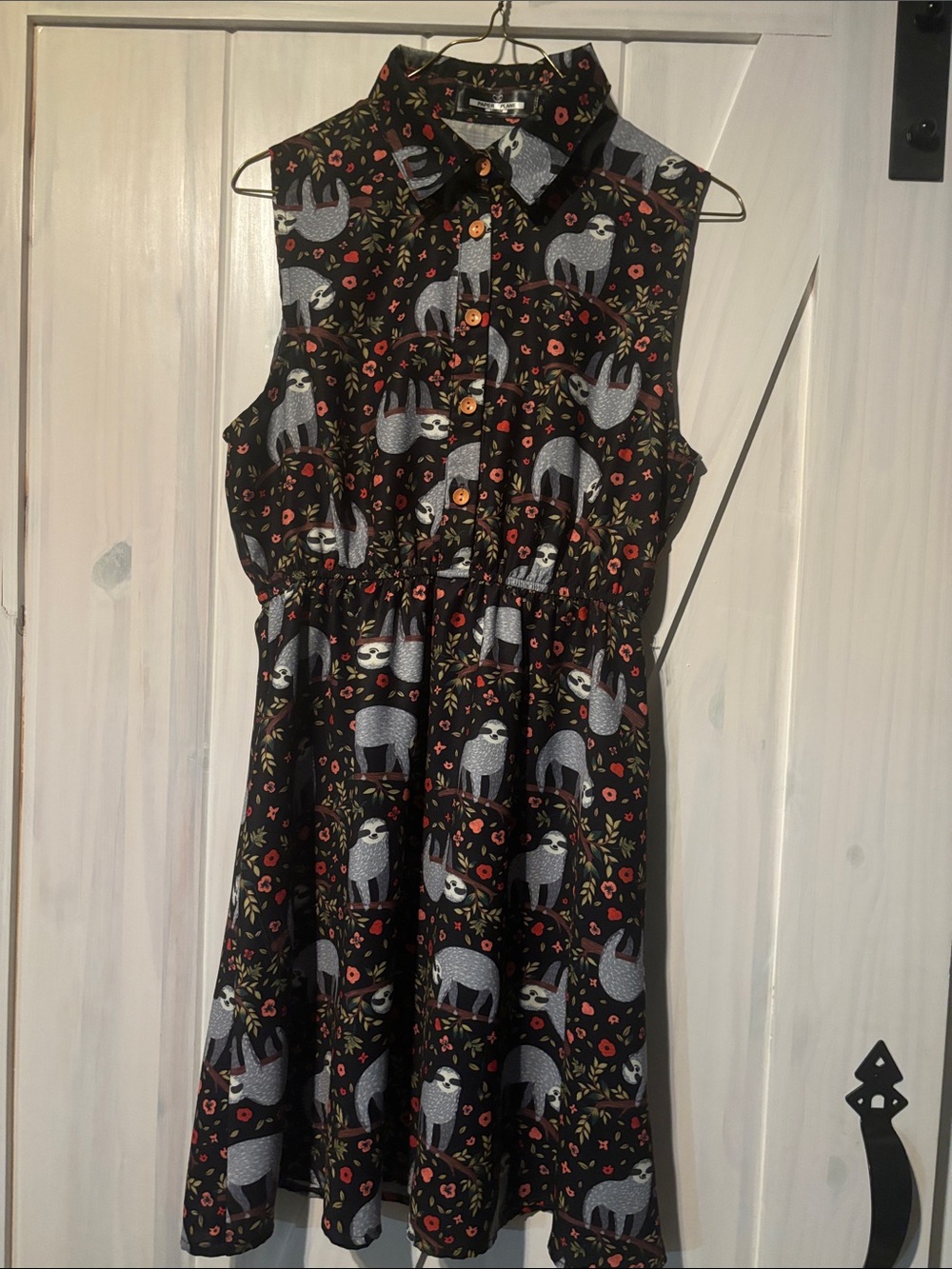 Sleeveless Black Sloth-Print Casual Shirt Dress